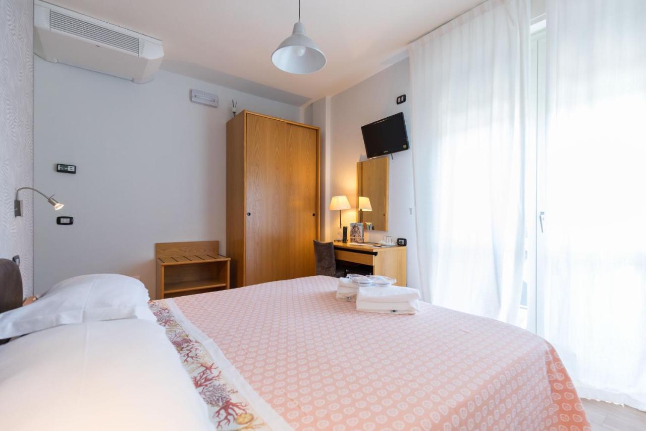 Hotel Logonovo Llido Degli Estensi Eksteriør billede
